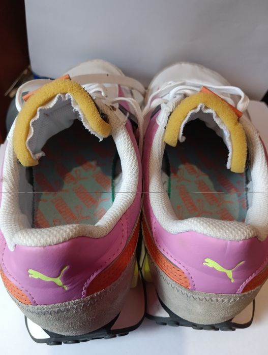Кросівки Puma 41 розмір білі з рожевими та зеленими вставками