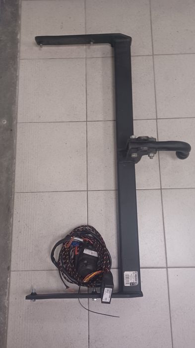 Hak holowniczy i moduł VW Passat B8 Kombi i Sedan Superb 3 5D Kombi