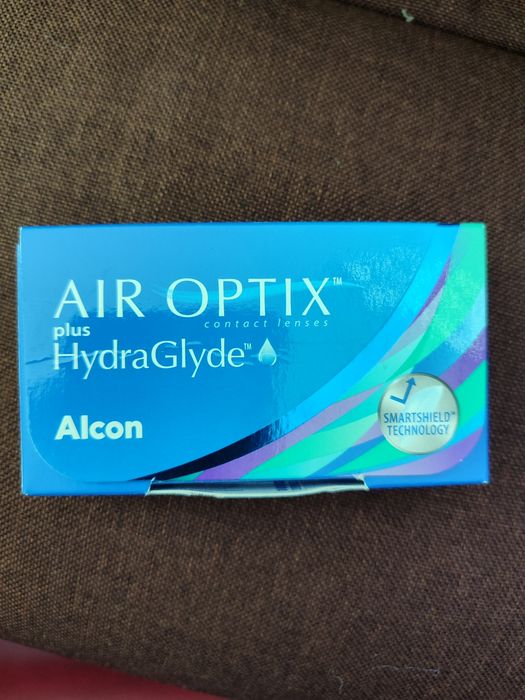 Air Optix plus HydraGlyde 2 шт в комплекті контактні лінзи місячного носіння