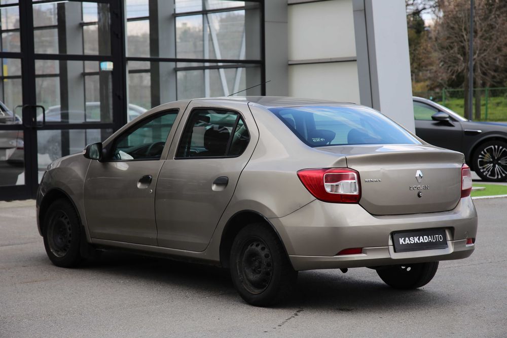 Renault Logan 2013