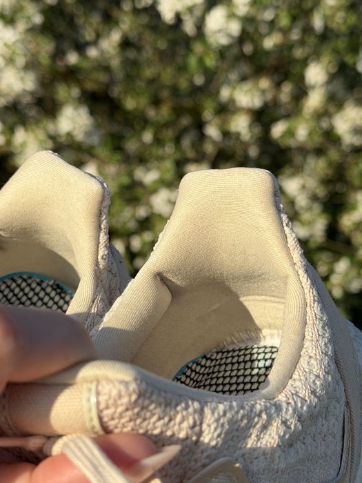Жіночі кросівки Adidas
