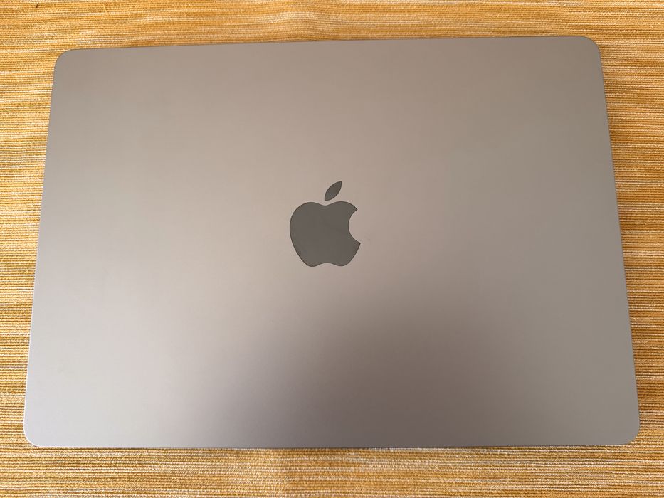 Macbook Air M2 8/256gb