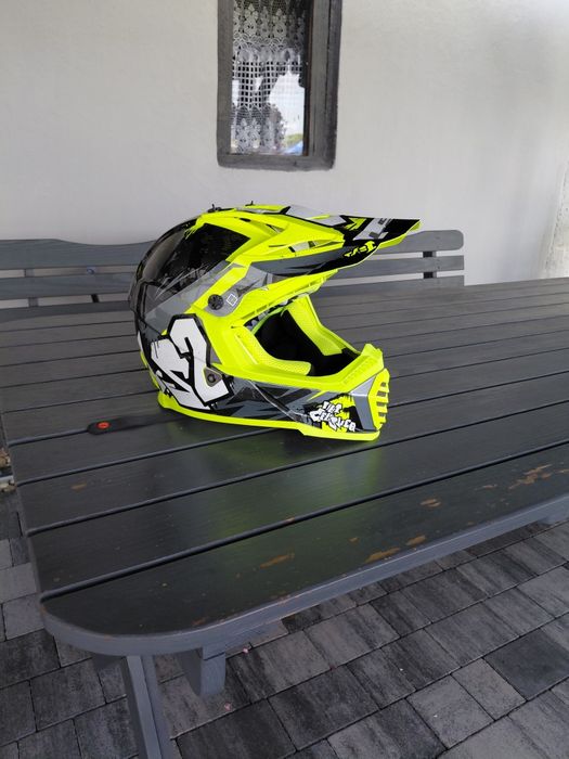 Kask nowy na klada