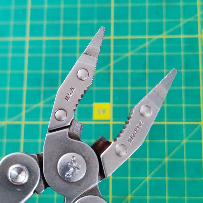 Schrader Tough мультитул