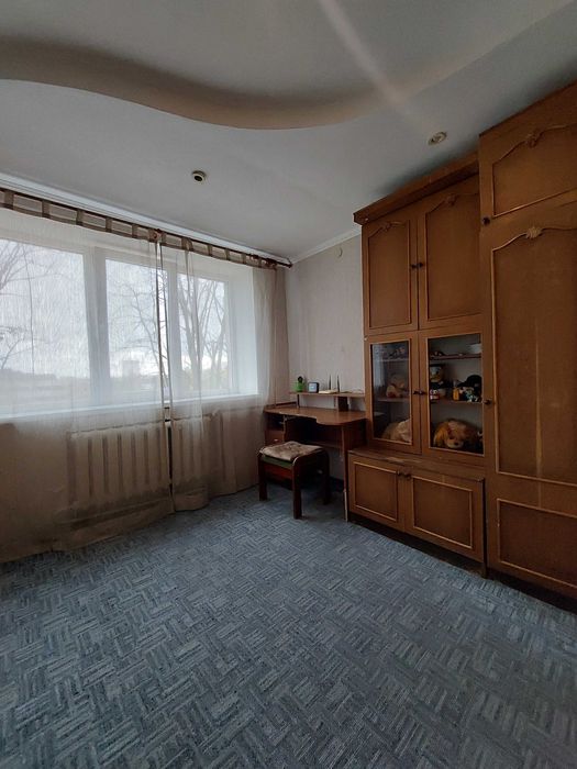 Продаж 2- ох кімнат в гуртожитку