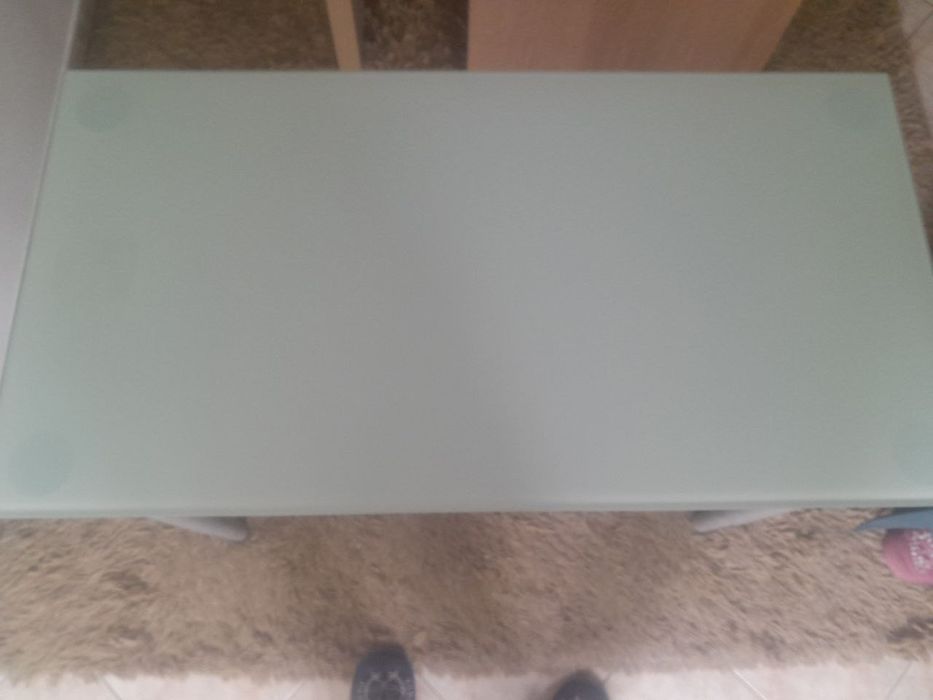 Selling GLASHOLM Table from IKEA64729699739650122