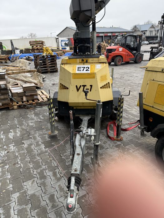 Maszt oswietleniowy 8m z aregat pradotworczym i bankiem energ8 mobilny