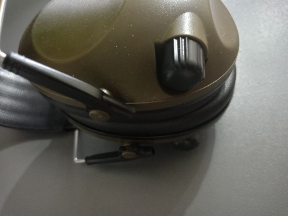 Активні навушники