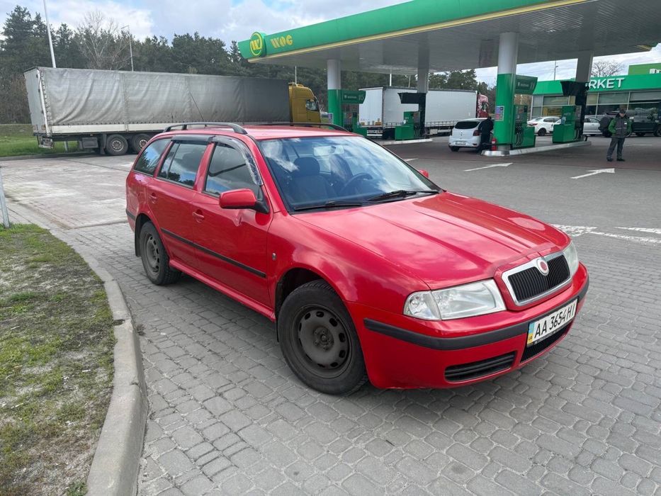 Шкода тур  1.9 дизель можна на виплату