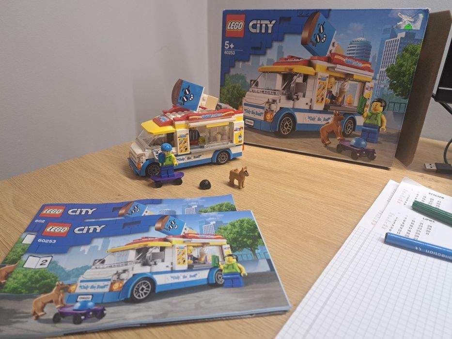 LEGO City 60253 – Furgonetka z lodami
