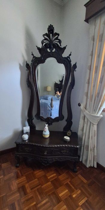 Mobília de Quarto: Estilo Madeira Maciça Talhada