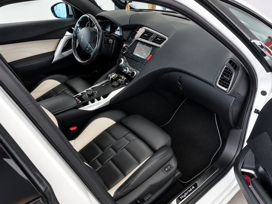 CITROËN DS5 2.0 hybrid4 sport chich | 200 CV | 2012 — photo 2