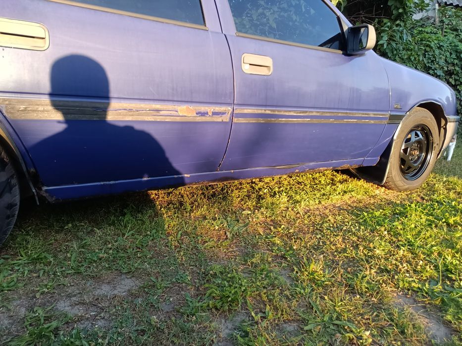 Opel Vectra A 1,6 моноінжектор