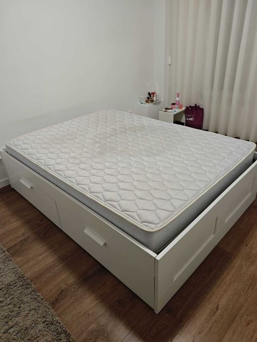 Conjunto cama BRIMNES 140x200 + estrado + colchão