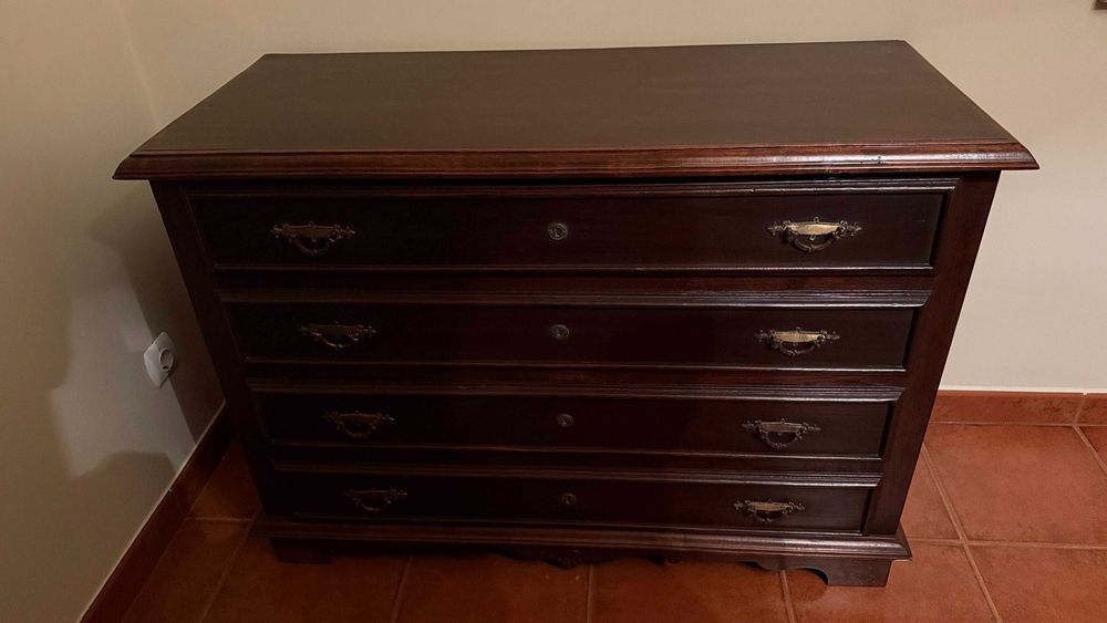 Quarto Completo em Madeira Maciça (Pack Completo)