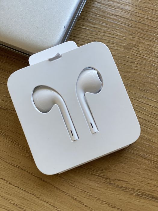 Навушники Apple iPod EarPods with Mic Lightning
