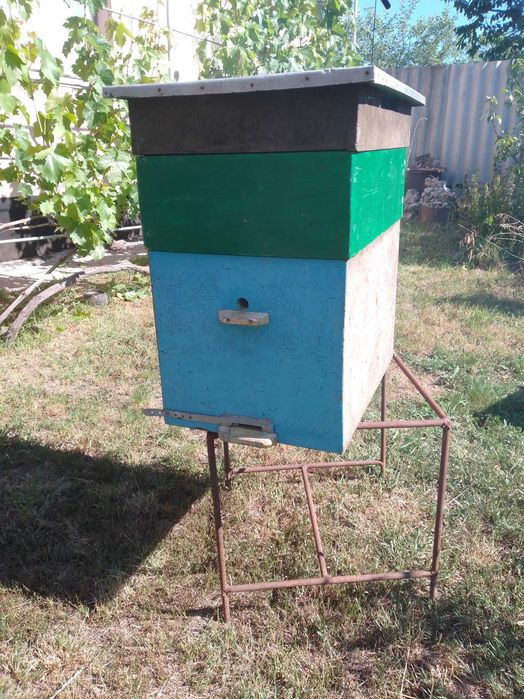 Продам вулики 8-ми рамочні з надставкою