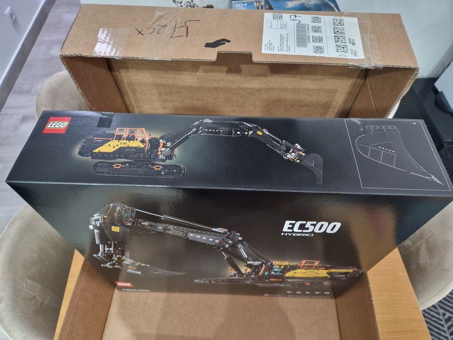 LEGO Technic 42215 Volvo EC500 Hybrid Excavator