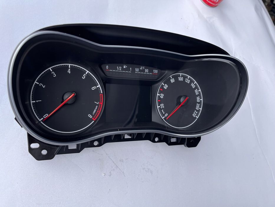 opel corsa e 1.4t licznik zegary 13499779