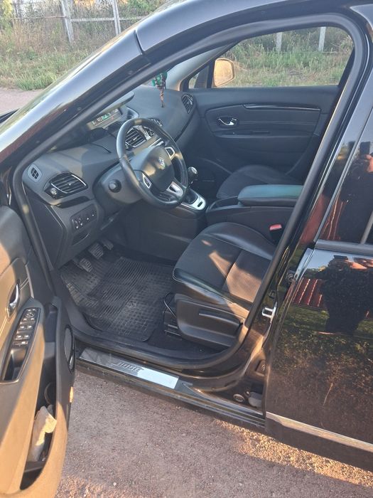 Renault grand scenic