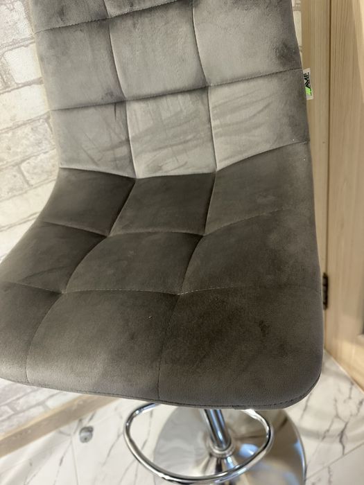 Барний стілець (крісло)  2000 грн