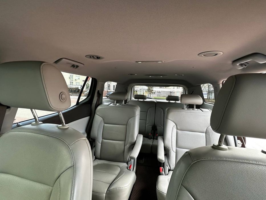 GMC ACADIA 2016 року 6 місц