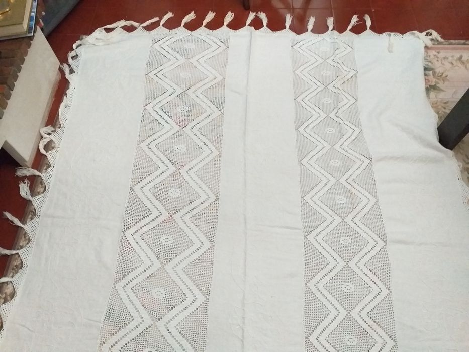 Colcha cama linho, crochet e bordada