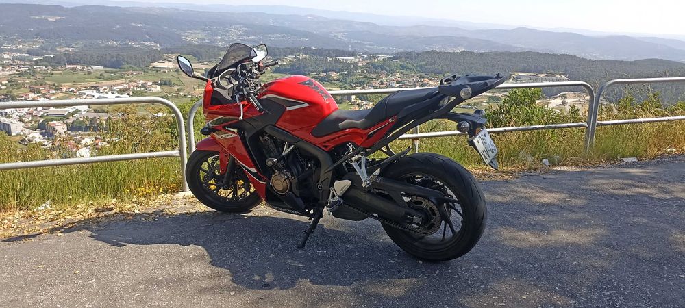 Vendo CBR 650F como nova