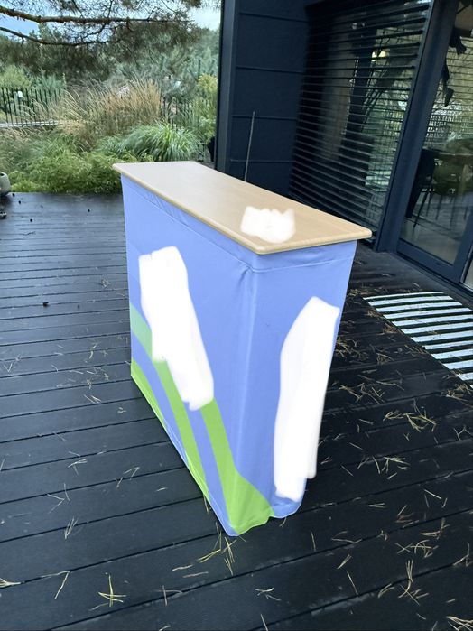 Zestaw reklamowy POP-UP – 2 ścianki 225x225, 2 lady, stojak + 6 lamp
