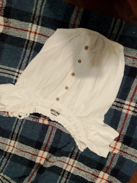 Oddam koszulkę elegancką 146 / 152