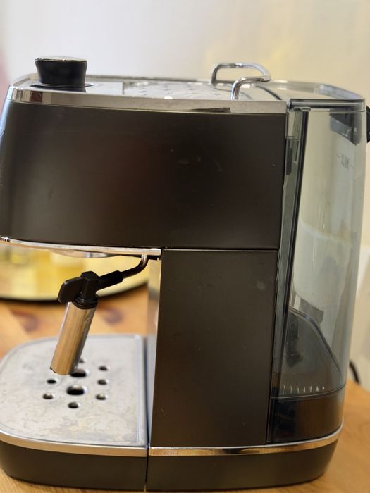 Кофемашина Delonghi