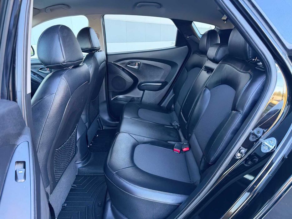 Hyundai Tucson GLS      2015