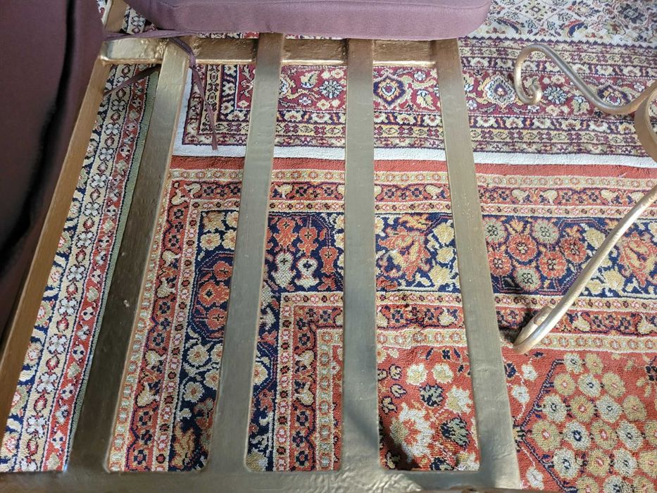 Conjunto de jardim em ferro - Dois bancos de dois lugares mais m