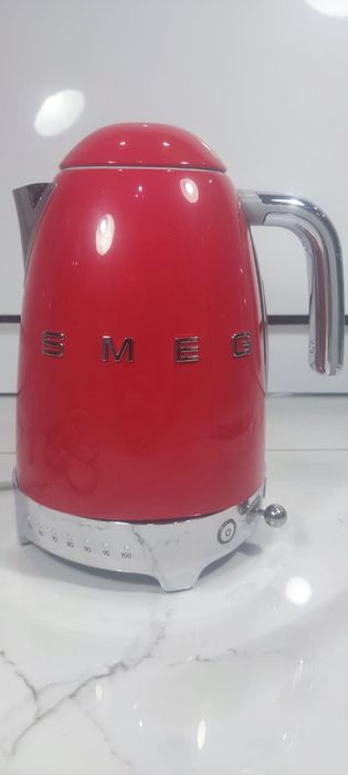 Czajnik elektryczny Smeg KLF04 poj. 1.7L z regulowaną temperaturą