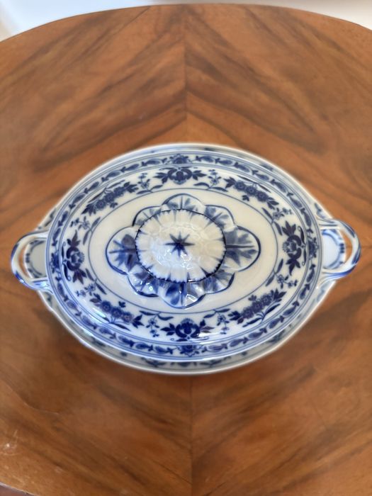 Small Terrine by Vista Alegre.64729750218881122