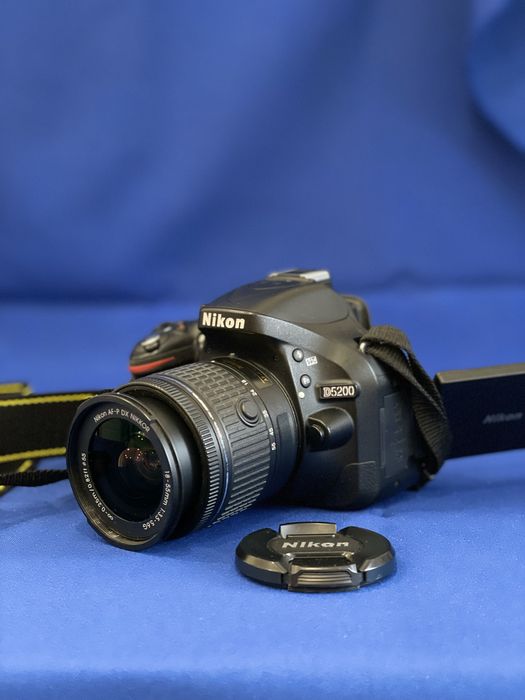 Дзеркальний фотоапарат Nikon D5200