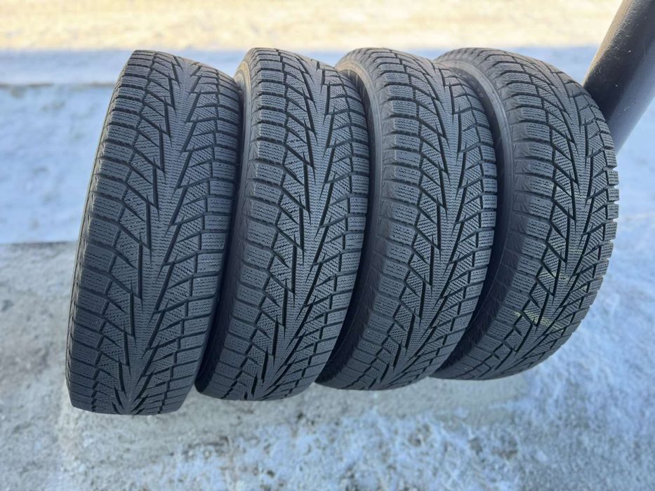 Майже нові зимові шини Hankook 205/70 R15