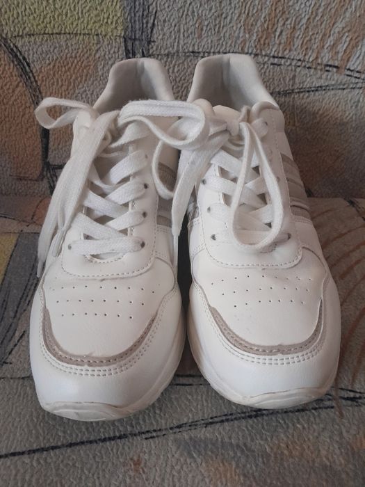 Жіночі кросівки Graceland