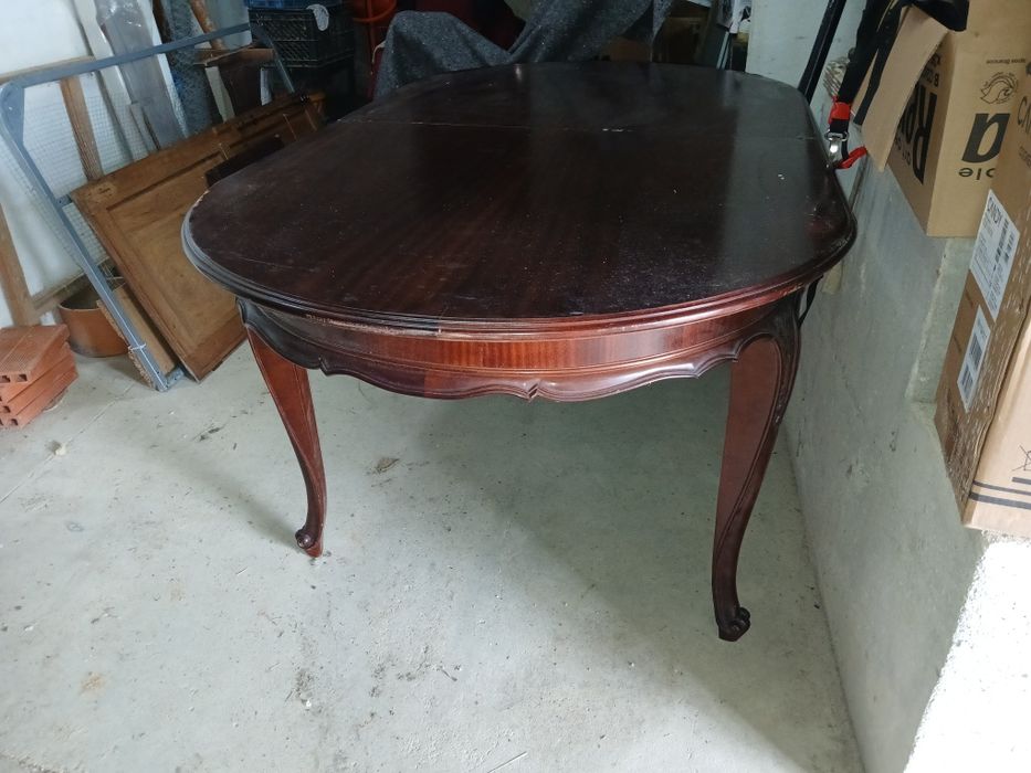 Conjunto de Sala de Jantar Clássico – Móvel Cristaleira, Mesa Extensív