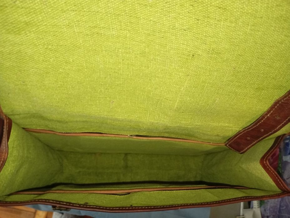 Кофри, підсідельні сумки.  Шкіра натуральна.