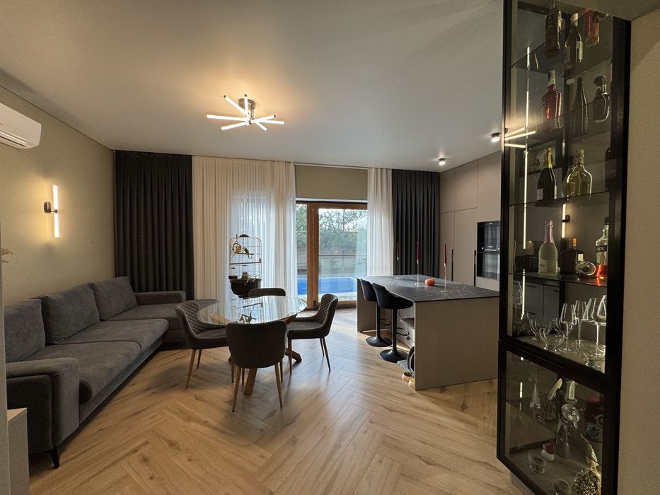 Срочно! Продам одноэтажный дом с бассейном, современный новый ремонт