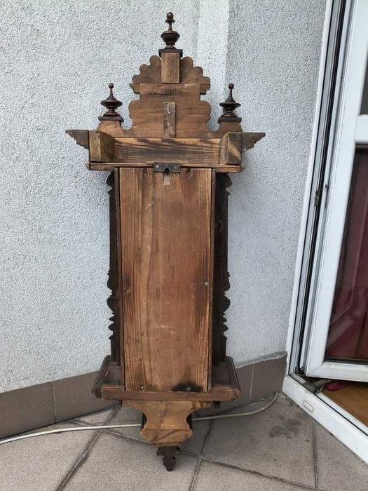 Zegar  wiszacy - sygnowany JB