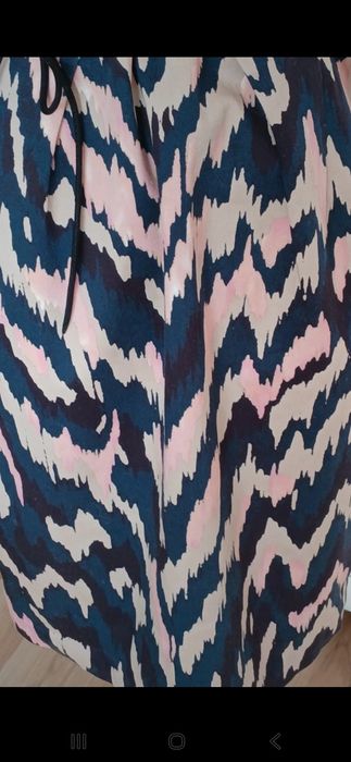 Mazgaja-damska sukienka bez rękawów  wzór kolory suwak.