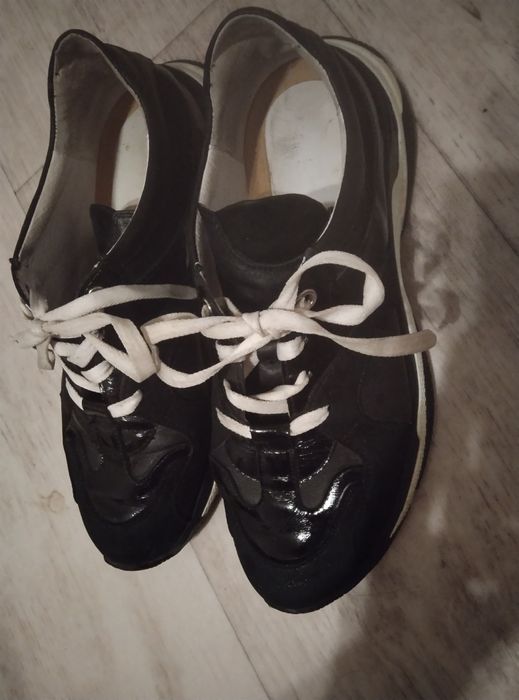 Кросівки шкіряні