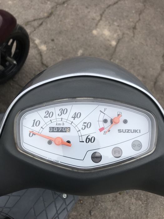 Продам скутер сузукі летс 4тактний інжекторний Lets 4