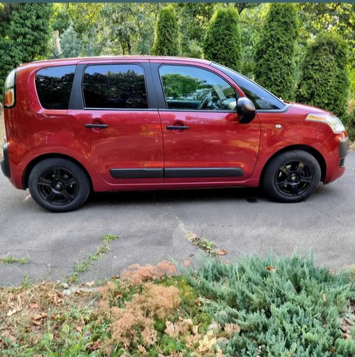 Citroen C3 Picasso 2011 рік (1,4)