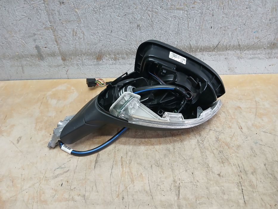 Lusterko lewe vw golf viii 8 11pin 5h1857501bk