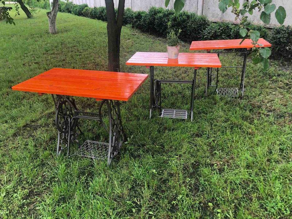 Столики в сад, кафе или на море