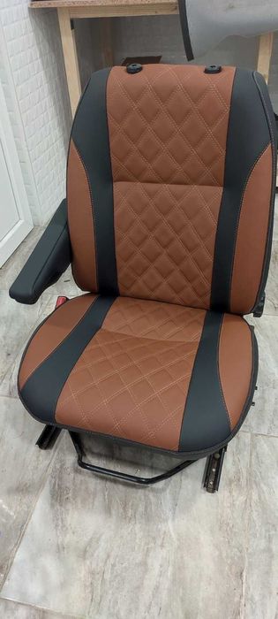 Обшивка салона авто Перетяжка сидений Переоборудование микроавтобусов