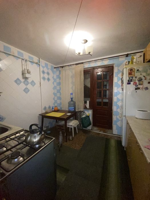 Продам 3-х кімнатну квартиру